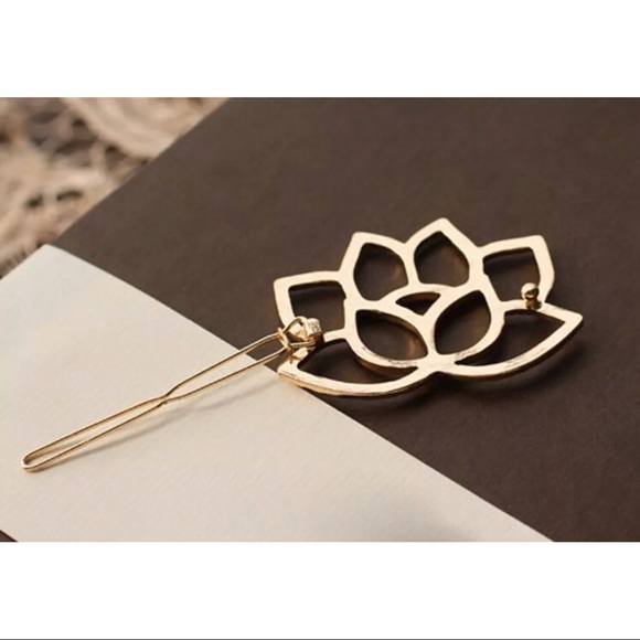 2 pcs Gold lotus flower hairpins - Picture 2 of 4